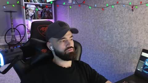 Snapshot of _serious_man chatting on February 5, 2026, 6:34 pm Ask me online show from February 5, 2026, 6:34 pm