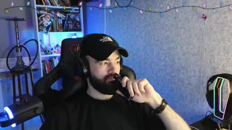 Snapshot of _serious_man chatting on February 22, 2026, 6:06 pm Ask me online show from February 22, 2026, 6:06 pm