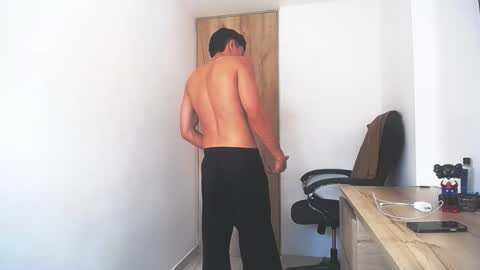 Juan Pablo-independent model online show from February 28, 2026, 3:46 pm