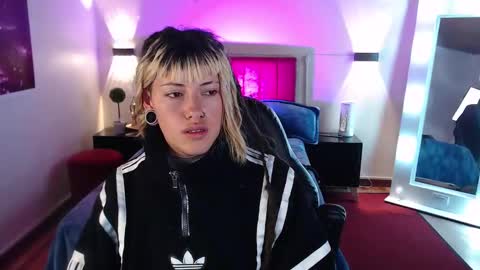 _sharlotte777 online show from March 2, 2025, 1:05 pm