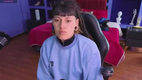 _sharlotte777 online show from September 11, 2025, 3:34 pm