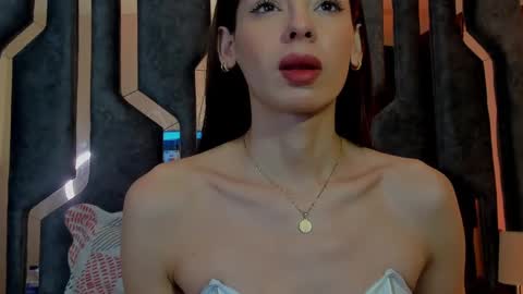 _silvia_vega_ online show from March 5, 2025, 10:55 am