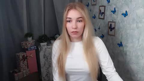 Snapshot of _snow_queen__ chatting on December 9, 2024, 10:54 am Rachel online show from December 9, 2024, 10:54 am