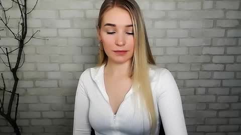 Snapshot of _snow_queen__ chatting on December 27, 2024, 4:54 pm Rachel online show from December 27, 2024, 4:54 pm