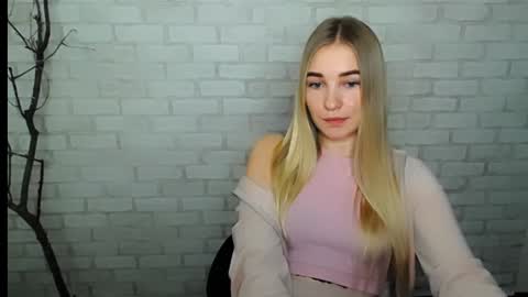 Snapshot of _snow_queen__ chatting on December 31, 2024, 10:48 am Rachel online show from December 31, 2024, 10:48 am