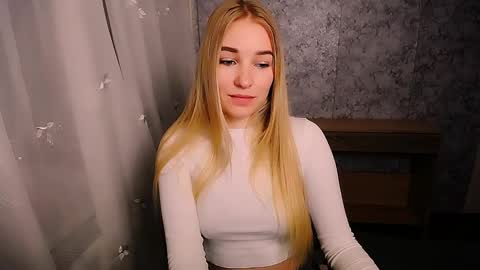 Snapshot of _snow_queen__ chatting on January 28, 2025, 1:05 pm Rachel online show from January 28, 2025, 1:05 pm