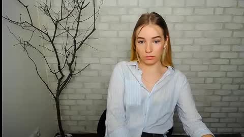 Snapshot of _snow_queen__ chatting on February 26, 2025, 12:47 pm Rachel online show from February 26, 2025, 12:47 pm