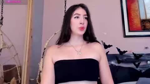 Snapshot of _sofia_cruz chatting on November 2, 2025, 5:37 pm 640 200 online show from November 2, 2025, 5:37 pm