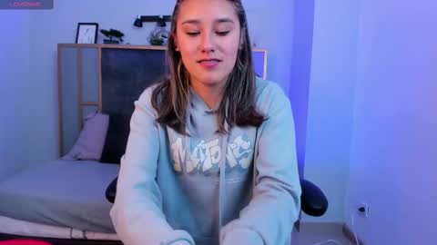 Sophie  online show from October 11, 2025, 5:00 pm