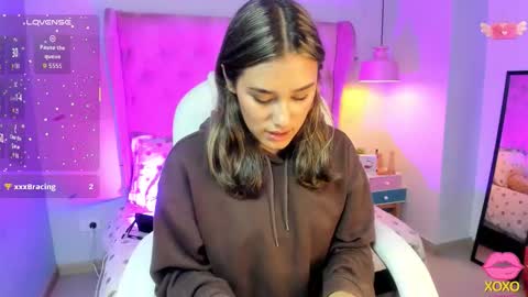 Sophie  online show from November 20, 2025, 8:19 pm