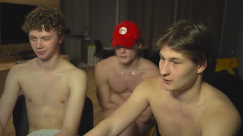 OLIVERpvt is open online show from December 2, 2024, 4:09 pm