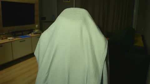 OLIVERpvt is open online show from December 2, 2025, 4:07 am