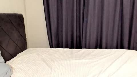 OLIVERpvt is open online show from April 28, 2026, 5:07 pm