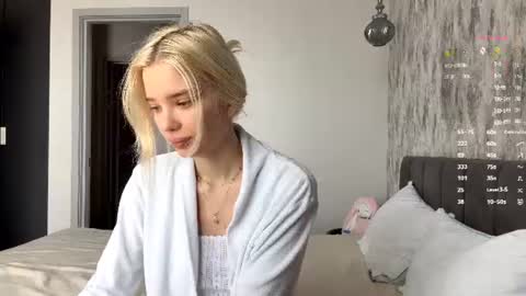 Snapshot of _stayhere chatting on June 14, 2026, 8:05 am Stasy online show from June 14, 2026, 8:05 am