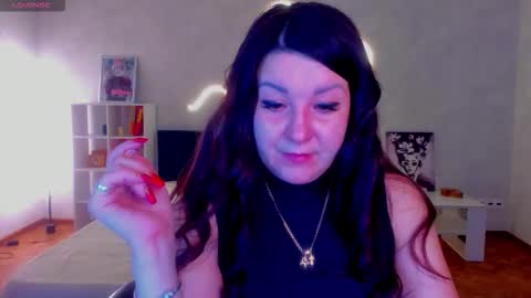 Erica online show from November 26, 2025, 1:06 am