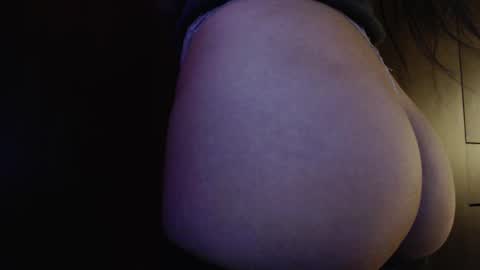 _submissiveamy888 online show from February 9, 2025, 3:32 am