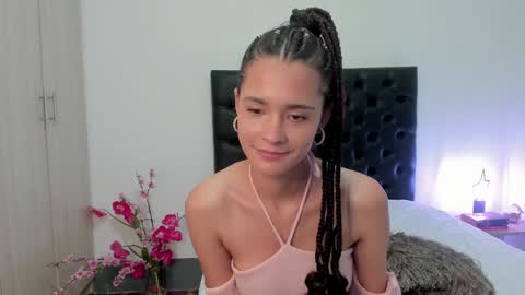 Snapshot of _sussi_ chatting on January 22, 2025, 4:33 pm Sussi online show from January 22, 2025, 4:33 pm