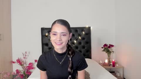 Snapshot of _sussi_ chatting on February 14, 2025, 1:29 pm Sussi online show from February 14, 2025, 1:29 pm