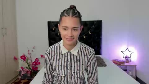 Snapshot of _sussi_ chatting on March 1, 2025, 1:07 pm Sussi online show from March 1, 2025, 1:07 pm