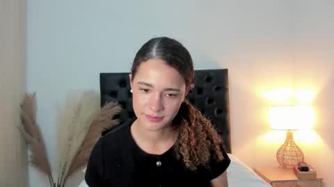 Snapshot of _sussi_ chatting on September 19, 2025, 1:23 pm Sussi online show from September 19, 2025, 1:23 pm