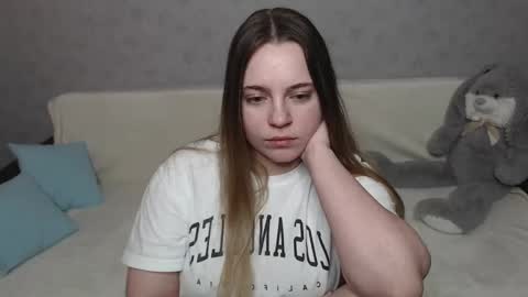 Lana online show from March 6, 2025, 1:14 pm