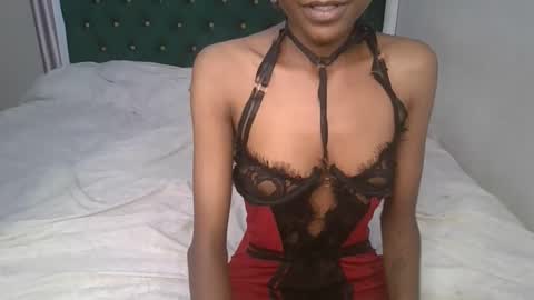 Snapshot of _sweetebony_r chatting on February 6, 2026, 7:02 am _sweetebony_r online show from February 6, 2026, 7:02 am