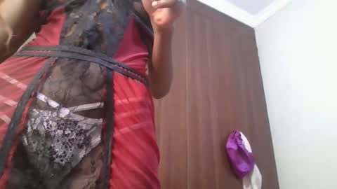Snapshot of _sweetebony_r chatting on February 17, 2026, 6:21 am _sweetebony_r online show from February 17, 2026, 6:21 am