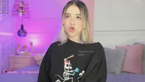 Snapshot of _tammarra_ chatting on October 7, 2025, 10:51 pm _tammarra_ online show from October 7, 2025, 10:51 pm