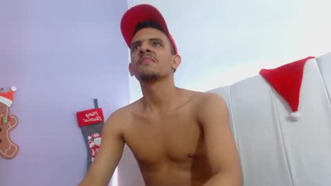 _tarek_ online show from November 25, 2025, 5:07 am