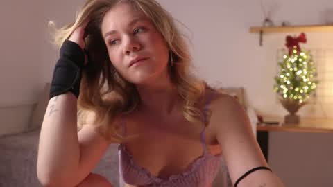 Annie online show from December 23, 2024, 1:18 am