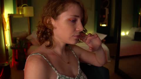 Snapshot of _the_sun_ chatting on February 27, 2025, 10:09 pm Evi online show from February 27, 2025, 10:09 pm