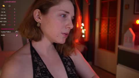 Snapshot of _the_sun_ chatting on December 5, 2025, 8:38 pm Evi online show from December 5, 2025, 8:38 pm