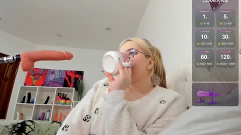 Snapshot of _timeless_paradox chatting on January 10, 2026, 8:49 am LilyOpen Pvt online show from January 10, 2026, 8:49 am