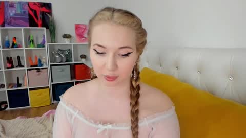 Snapshot of _timeless_paradox chatting on February 23, 2026, 12:13 pm LilyOpen Pvt online show from February 23, 2026, 12:13 pm