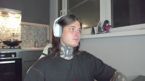 _torfin_ online show from March 7, 2025, 1:53 am