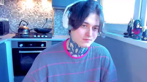 _torfin_ online show from February 3, 2026, 6:40 am