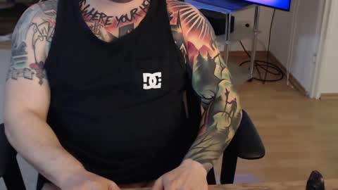 Snapshot of _trythis_ chatting on April 9, 2026, 4:12 pm _trythis_ online show from April 9, 2026, 4:12 pm