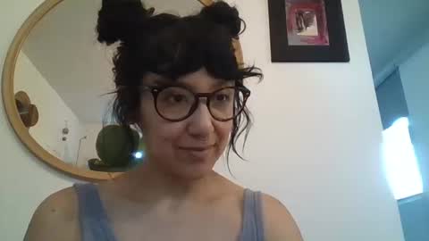 _tutti_frutti_ online show from February 7, 2026, 11:30 pm