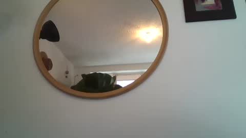 _tutti_frutti_ online show from March 13, 2026, 9:54 pm