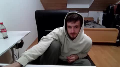 Snapshot of _v_l_a_d_ chatting on December 17, 2025, 11:00 pm Vlad online show from December 17, 2025, 11:00 pm