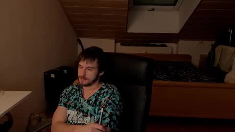 Snapshot of _v_l_a_d_ chatting on January 10, 2026, 5:26 pm Vlad online show from January 10, 2026, 5:26 pm