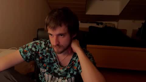 Snapshot of _v_l_a_d_ chatting on January 12, 2026, 11:21 pm Vlad online show from January 12, 2026, 11:21 pm