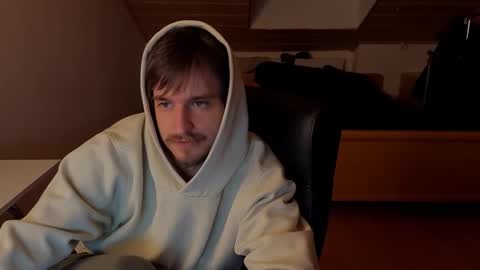 Snapshot of _v_l_a_d_ chatting on February 22, 2026, 9:35 pm Vlad online show from February 22, 2026, 9:35 pm