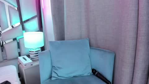 Snapshot of _valeria_saenz_ chatting on July 24, 2026, 3:48 am _valeria_saenz_ online show from July 24, 2026, 3:48 am