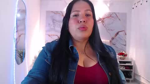valeria online show from October 9, 2025, 10:52 pm
