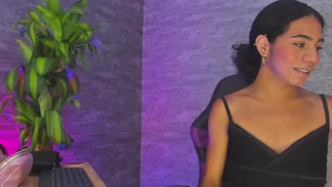 Valeria Montes online show from October 4, 2025, 7:01 pm