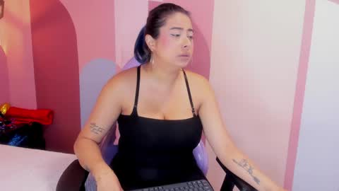 _valeryboobs_ online show from April 15, 2026, 12:23 pm