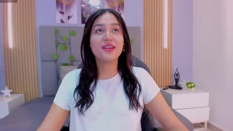 Snapshot of _valerycooper chatting on April 12, 2026, 12:32 pm _valerycooper online show from April 12, 2026, 12:32 pm