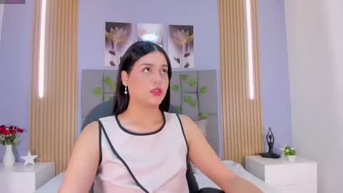 Snapshot of _valerycooper chatting on April 20, 2026, 11:24 am _valerycooper online show from April 20, 2026, 11:24 am