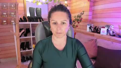 Snapshot of _victoria_collins chatting on July 16, 2026, 9:59 am Sol online show from July 16, 2026, 9:59 am